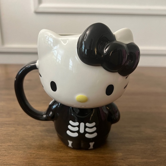 Hello Kitty Skeleton Mug - Picture 2 of 7